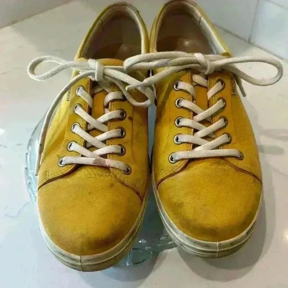 Ecco Soft Size 40 Yellow Soft Leather Lace Up Casual Sneakers